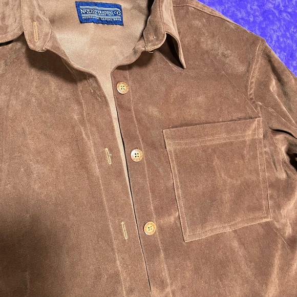 Newton Trading Shacket - Picture 3 of 4